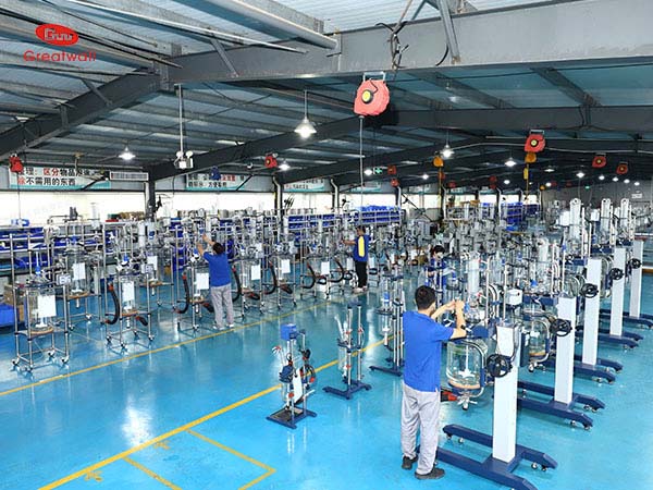 制藥行業(yè)反應(yīng)釜控溫高低溫一體機