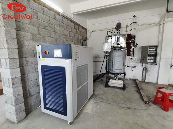 玻璃反應釜高低溫冷熱循環(huán)機